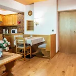 Cesa Soramurat 4 * Canazei