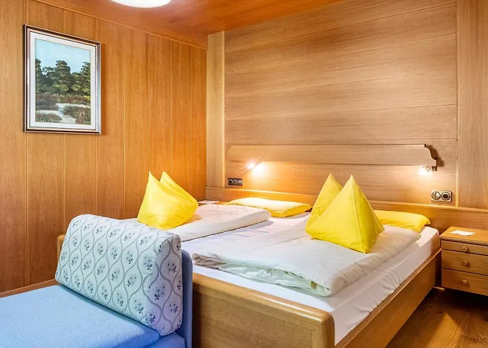 Apartment Cesa Soramurat 4 *