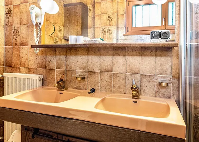 Apartment Cesa Soramurat 4 *